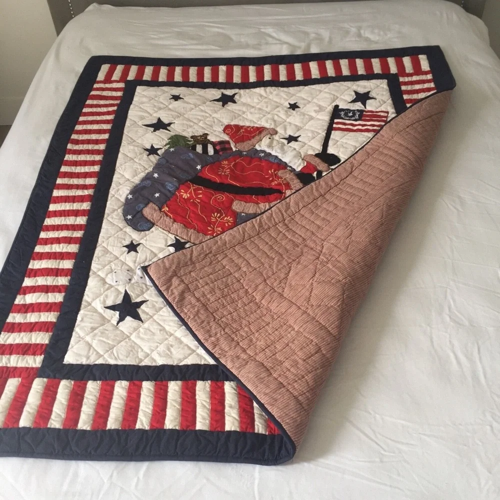Handmade Quilt Patchwork Red White Blue Christmas Santa Americana Small 43